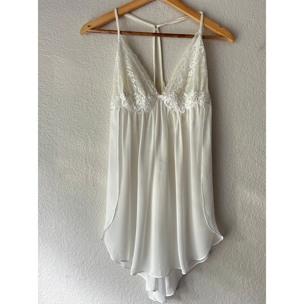 Honeymoon Morning | Linea Donatella Ivory Lace Chemise | Bridal Sleepwear